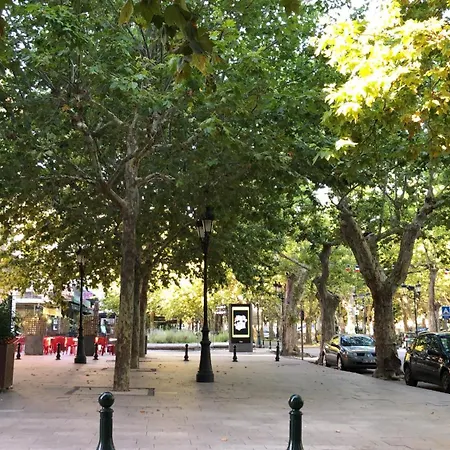 Апартаменты Les Platanes Du Centre